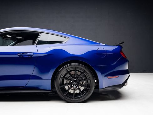 Used 2016 Ford Mustang Shelby GT350 w/ Track Package RWD image 21