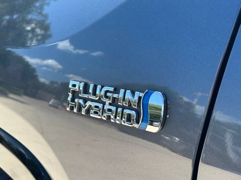 Used 2024 Toyota RAV4 SE AWD/4WD image 17
