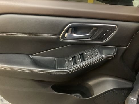 Used 2021 Nissan Rogue SL image 11