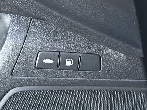 Used 2018 Honda Clarity Plug-In Hybrid image 23