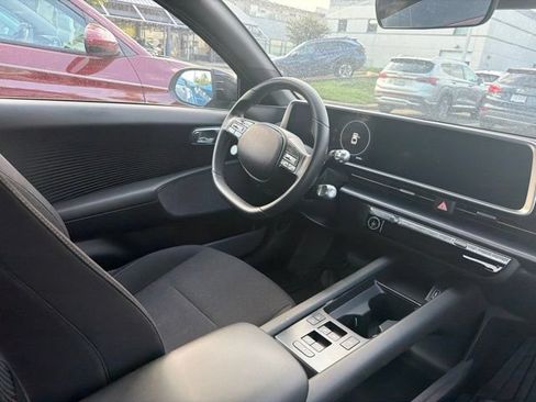 Used 2024 Hyundai Ioniq 6 SE RWD image 13