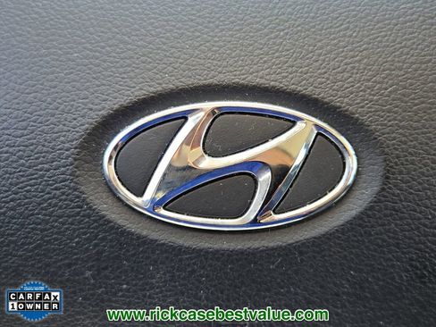 Used 2023 Hyundai Venue SEL w/ Cargo Package image 28