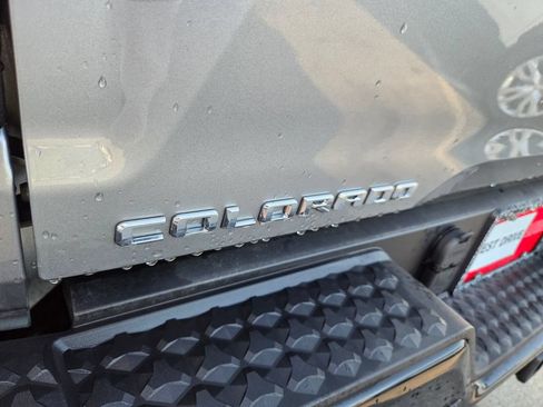 Used 2025 Chevrolet Colorado Z71 AWD/4WD image 8