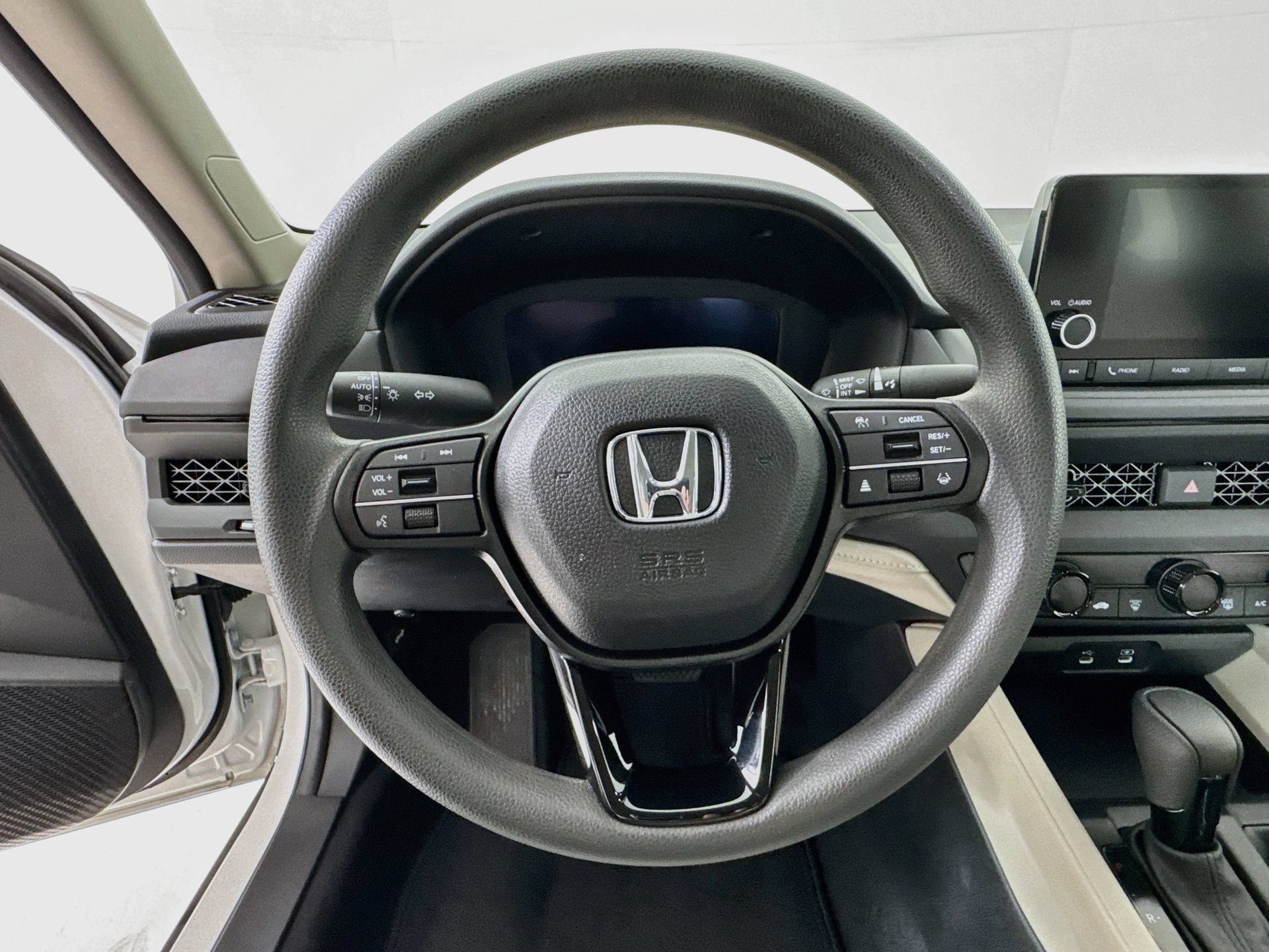 Used 2025 Honda Accord LX image 11
