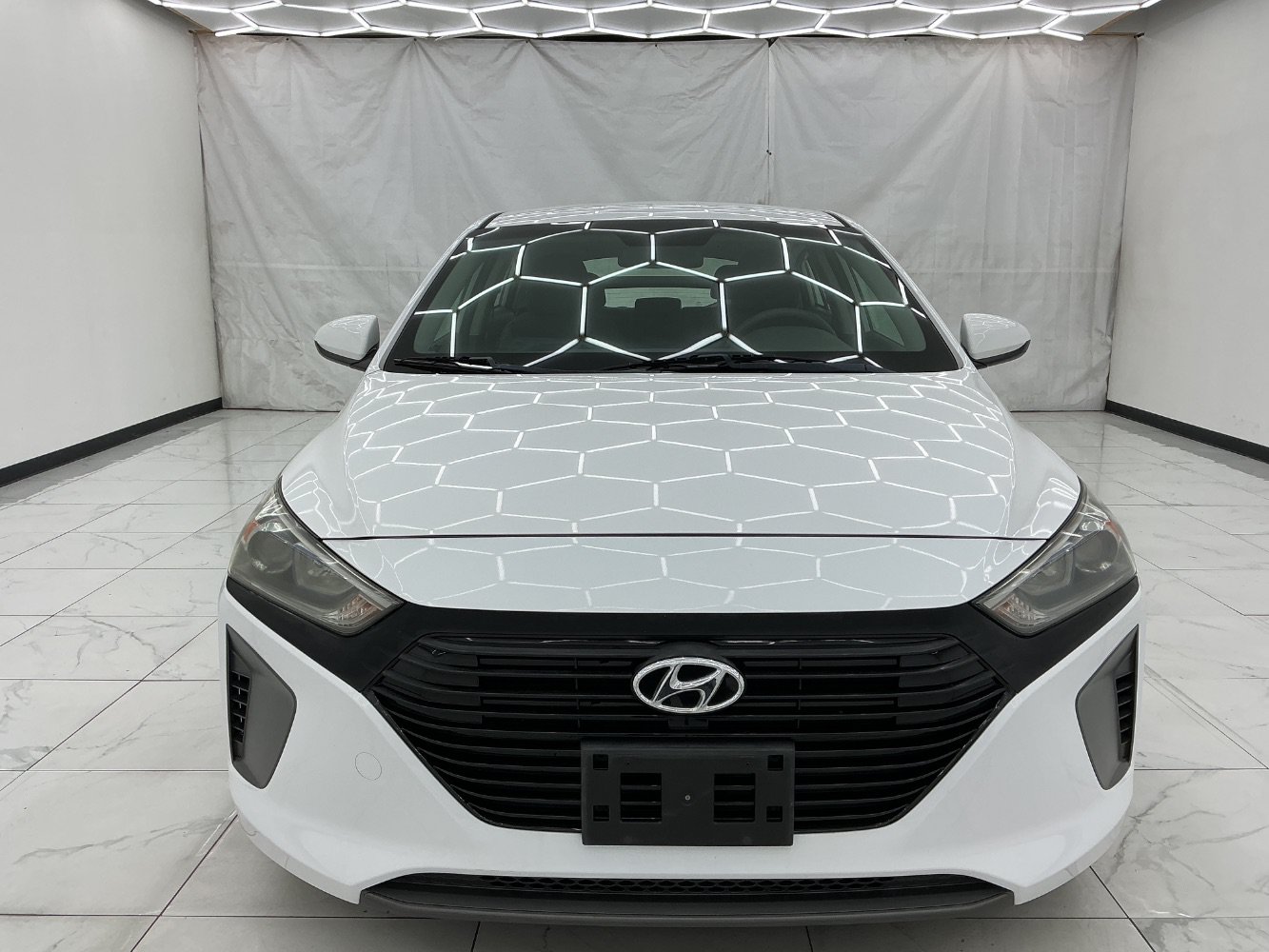 Used 2018 Hyundai Ioniq Blue FWD image 5