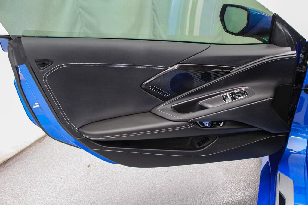 Used 2025 Chevrolet Corvette Stingray Preferred Cpe w/ Stealth Interior Trim Package RWD image 15