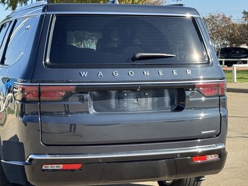 Used 2023 Jeep Wagoneer Series III w/ Convenience Group I image 8