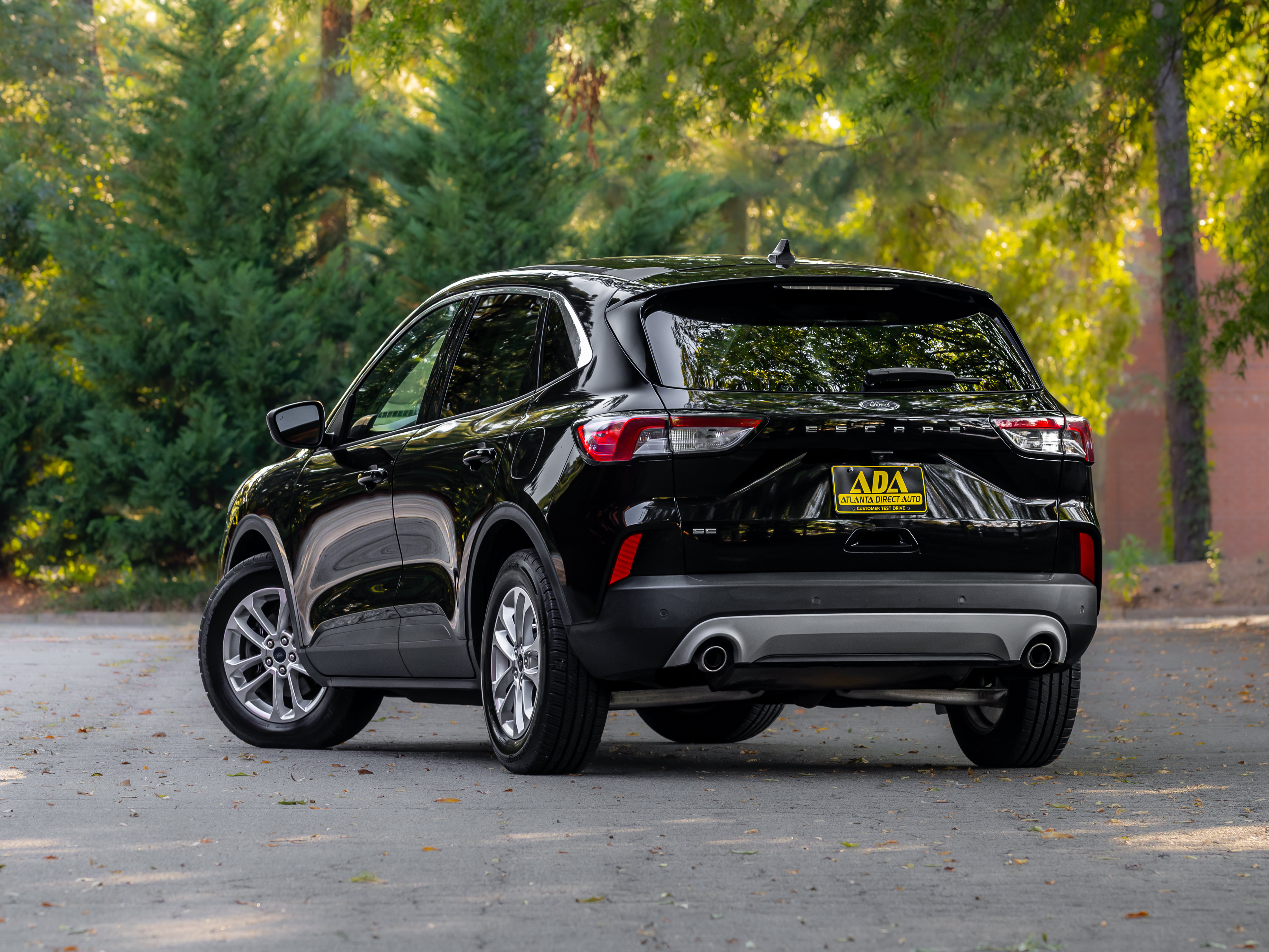Used 2022 Ford Escape SE FWD image 3