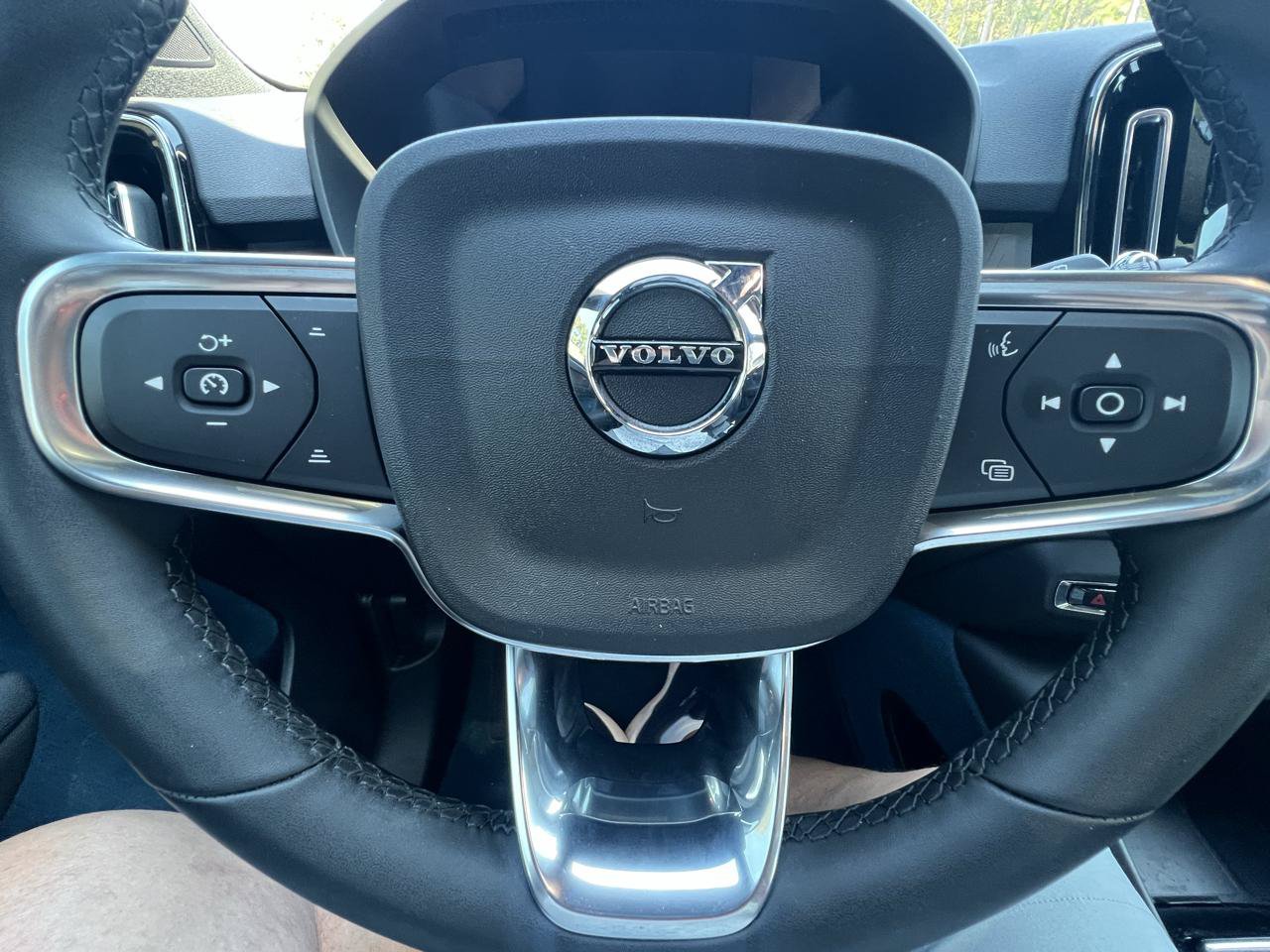 Used 2023 Volvo XC40 Recharge Plus AWD/4WD image 18