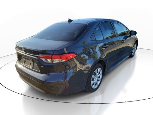 Used 2023 Toyota Corolla LE image 7