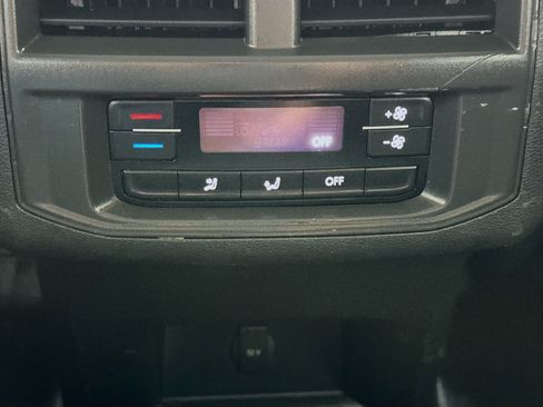 Used 2023 Volkswagen Atlas SE FWD image 17