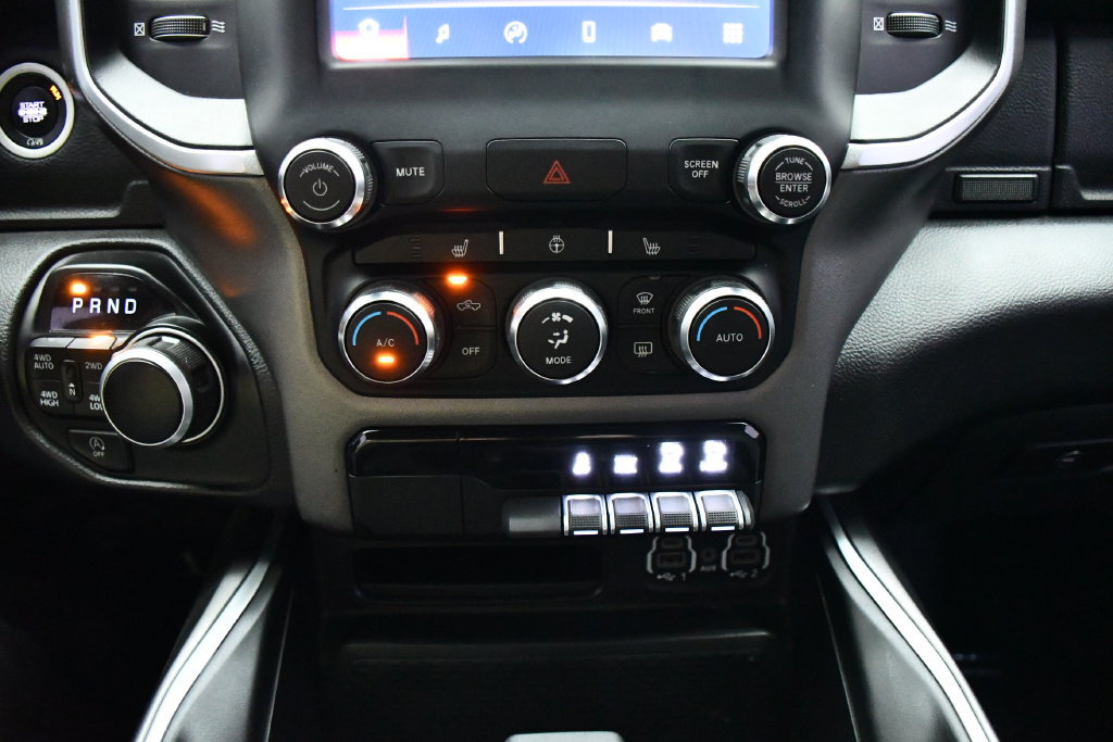 Used 2022 RAM 1500 Big Horn AWD/4WD image 14