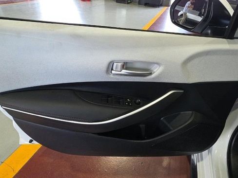 Used 2024 Toyota Corolla SE image 5