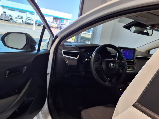 Used 2024 Toyota Corolla LE FWD image 6