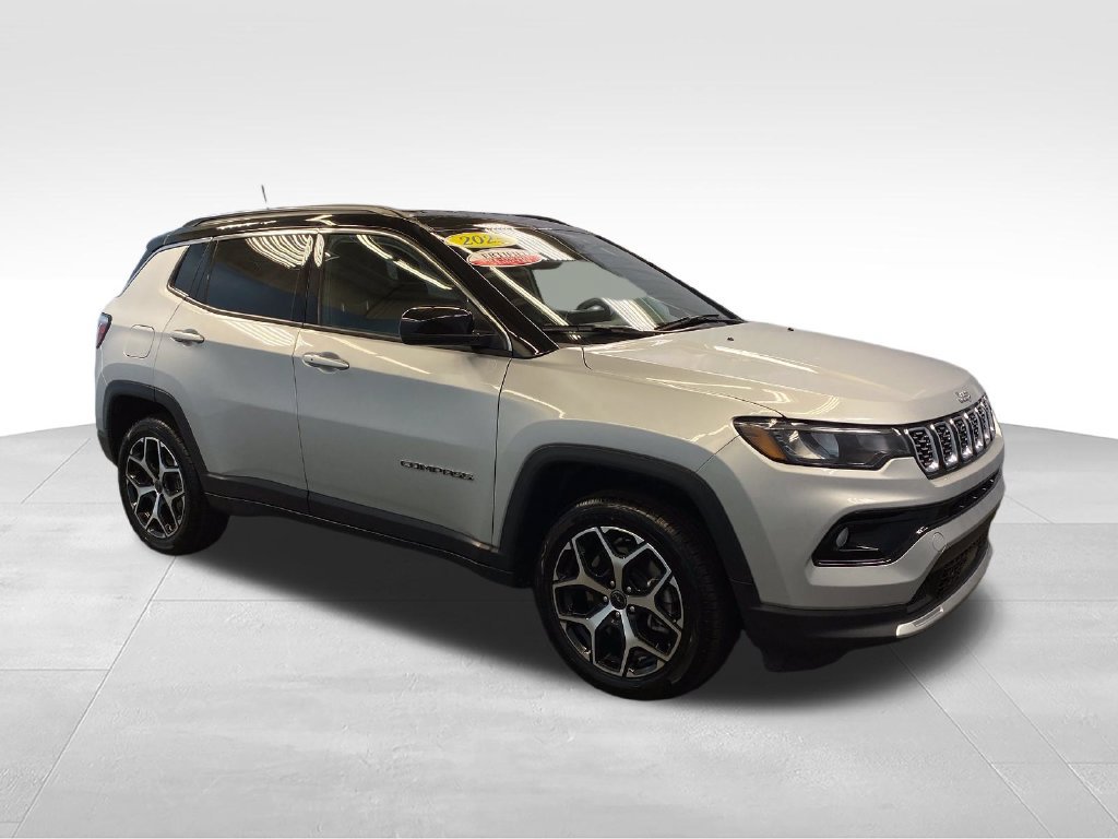 Certified 2025 Jeep Compass Limited AWD/4WD image 9