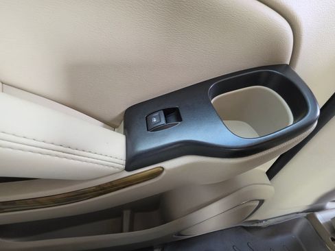 Used 2017 GMC Yukon XL Denali w/ Open Road Package AWD/4WD image 14