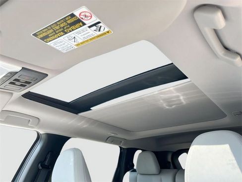 New 2025 Mitsubishi Outlander SEL image 25