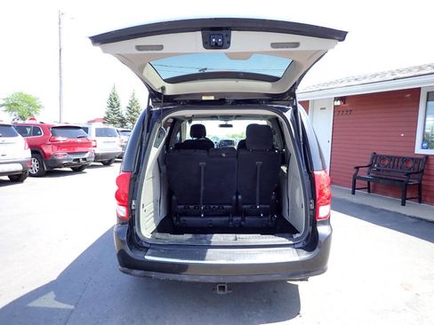 Used 2012 Dodge Grand Caravan Crew w/ Crew Value Pkg FWD image 5