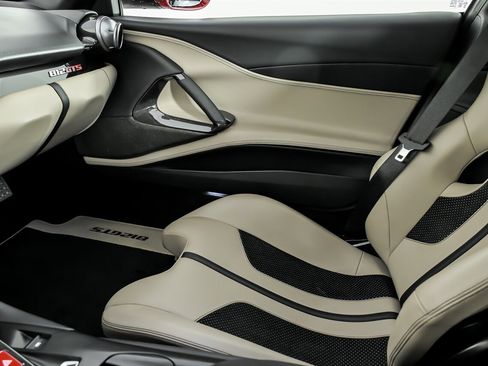 Used 2021 Ferrari 812 GTS image 43