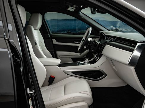 Used 2025 Jaguar F-PACE R-Dynamic S AWD/4WD image 23