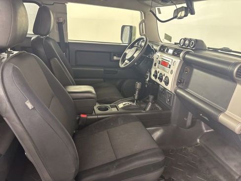 Used 2012 Toyota FJ Cruiser 4WD w/ Convenience Pkg image 20