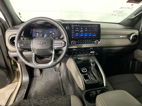 Used 2024 Chevrolet Colorado ZR2 w/ Safety Package image 7