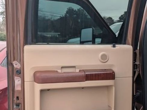 Used 2011 Ford F350 King Ranch w/ King Ranch w/Chrome Pkg image 8