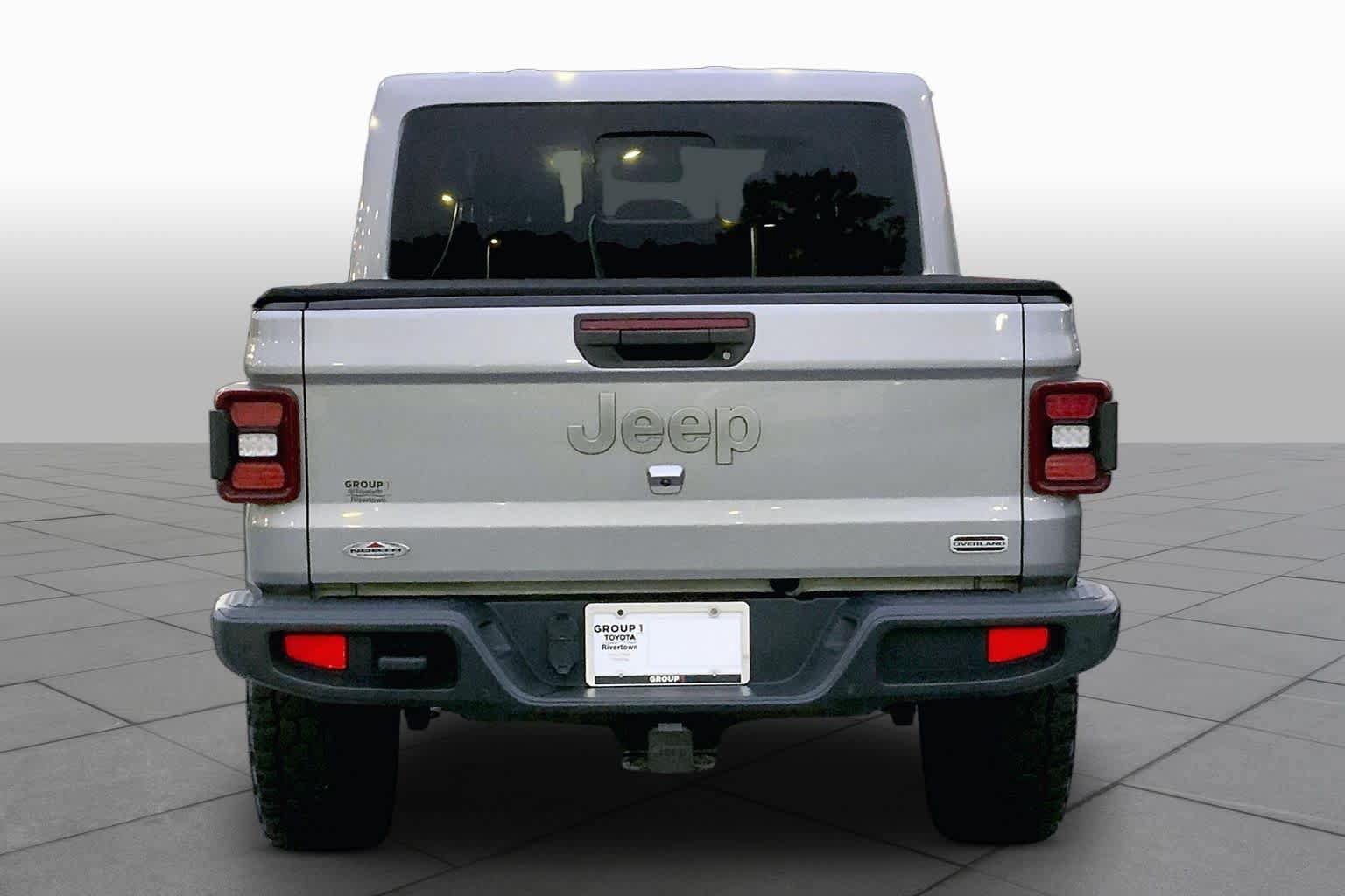 Used 2020 Jeep Gladiator Overland AWD/4WD image 5