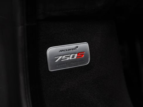 Used 2025 McLaren 750S RWD image 27