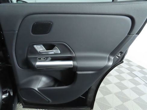 Certified 2025 Mercedes-Benz GLA 250 image 29