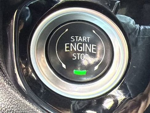 Used 2025 Chevrolet Silverado 1500 LT image 17