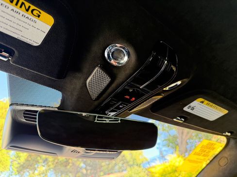 Used 2025 Aston Martin V8 Vantage Coupe image 37