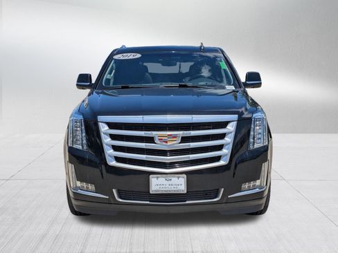 Used 2019 Cadillac Escalade Luxury AWD/4WD image 9