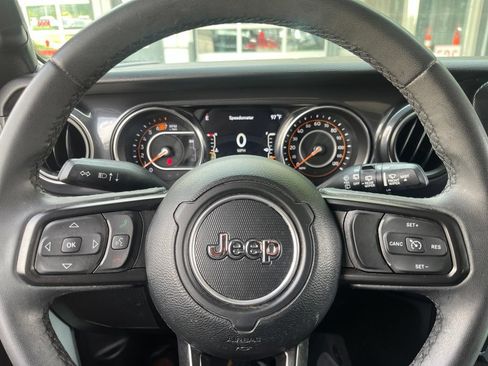 Used 2023 Jeep Wrangler Unlimited Sport AWD/4WD image 91
