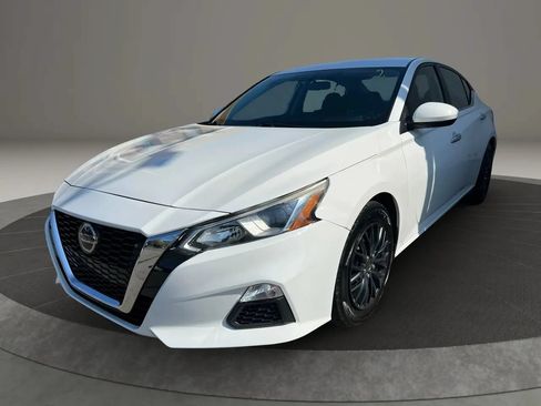 Used 2019 Nissan Altima 2.5 S FWD image 1