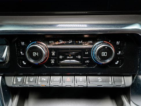 Used 2024 GMC Sierra 2500 Denali Ultimate image 25