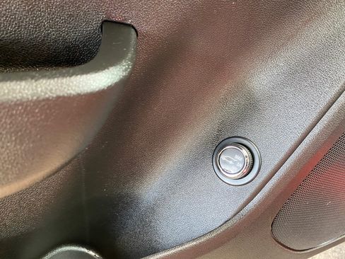 Used 2023 Chevrolet Blazer LT w/ Convenience Package image 23