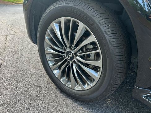 Used 2019 INFINITI QX80 Luxe w/ 22" Wheel Package AWD/4WD image 10