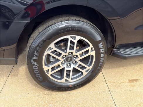 Used 2025 Ford Expedition Active image 6