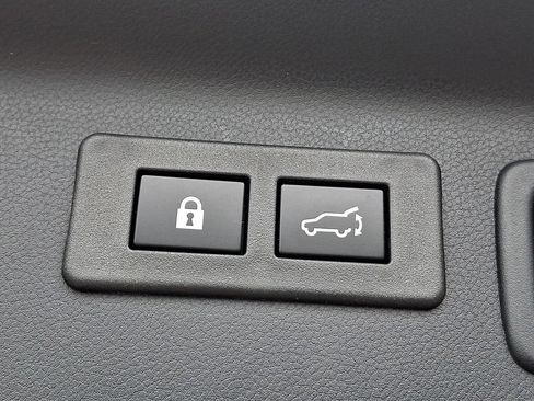 Used 2026 Subaru Forester Premium AWD/4WD image 29