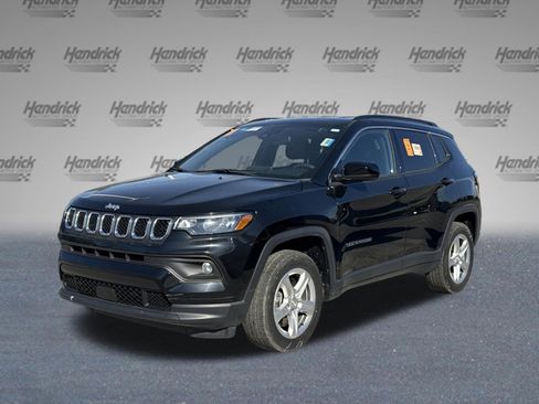 Used 2023 Jeep Compass Latitude w/ Convenience Group image 4