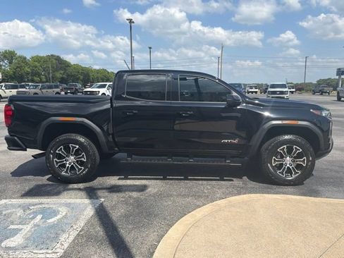Used 2023 GMC Canyon AT4 w/ AT4 Premium Package AWD/4WD image 4