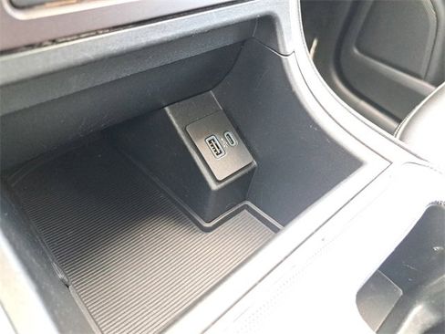 Used 2021 Ford Edge SEL image 31