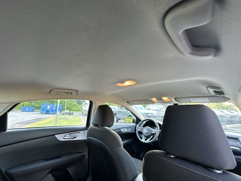 Used 2024 Kia Forte LXS FWD image 29