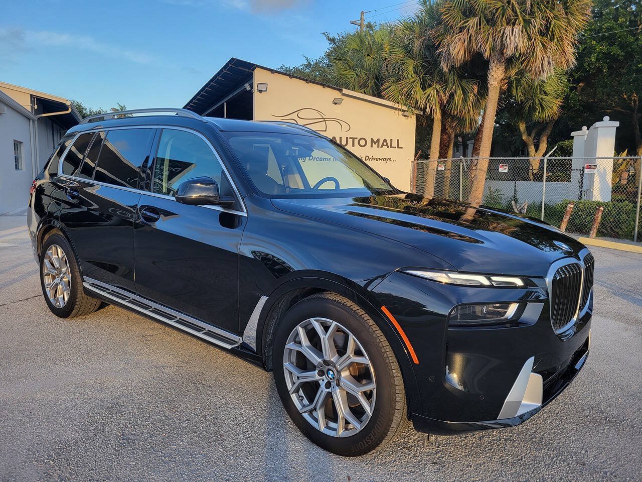 Used 2026 BMW X7 xDrive40i AWD/4WD image 3
