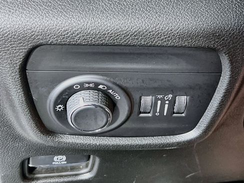 Used 2023 Jeep Grand Cherokee L Laredo AWD/4WD image 10