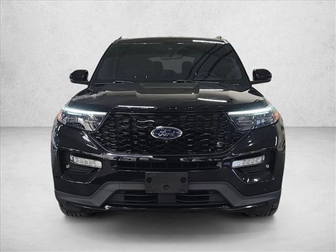 Used 2020 Ford Explorer ST image 2