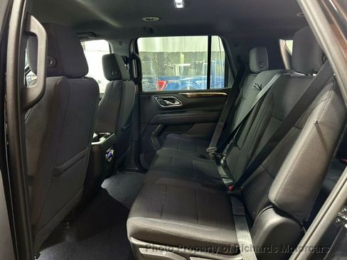Used 2023 GMC Yukon SLE w/ Gmc Pro Safety Plus Package AWD/4WD image 15
