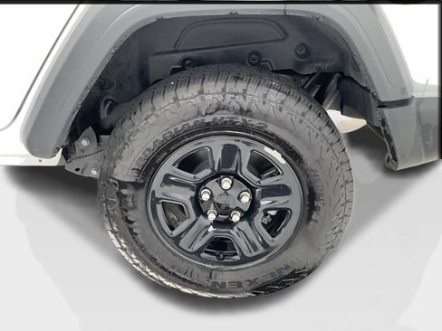 Used 2025 Jeep Wrangler Unlimited Sport AWD/4WD image 11