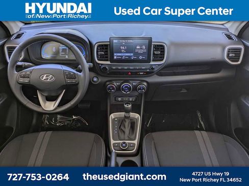 Used 2026 Hyundai Venue SEL FWD image 16